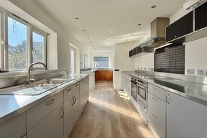 Kitchen- click for photo gallery